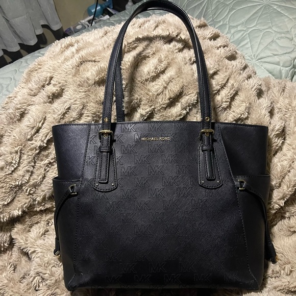 Michael Kors Handbags - Michael Kors Tote